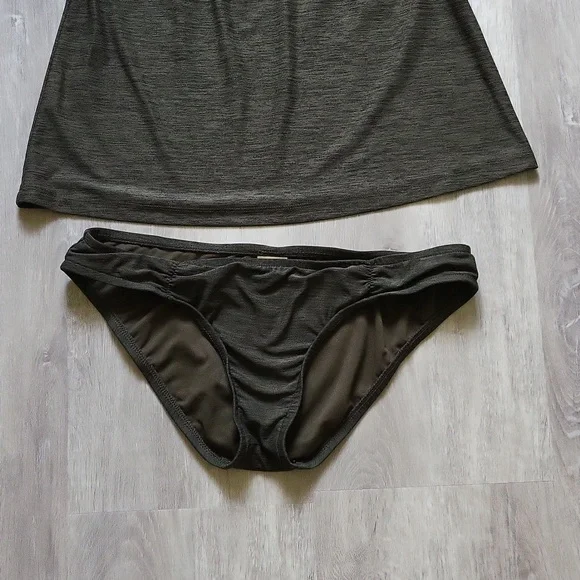 Mossimo Dark Green Swim suit Women" size L top & M bottom - Picture 3 of 7